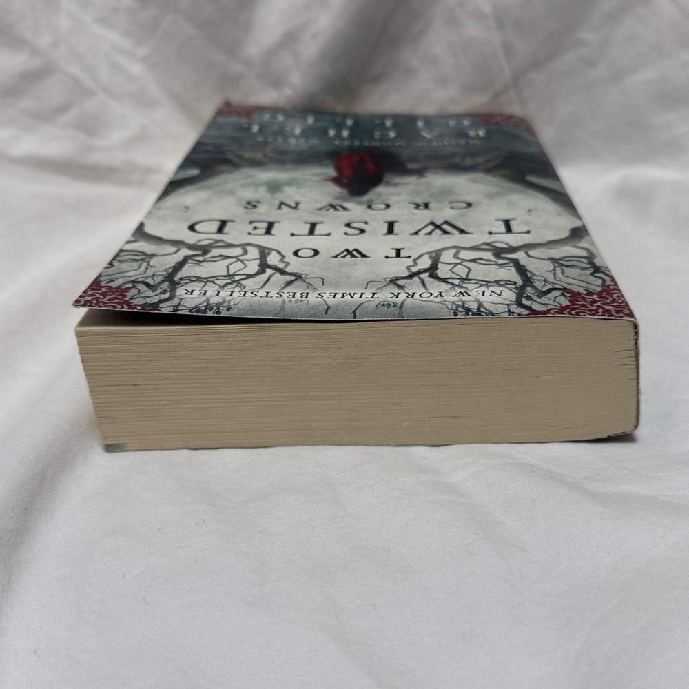 SOLD “Two Twisted Crowns” The Shepherd King Book #2 by Rachel Gillig - Picture 6 of 11